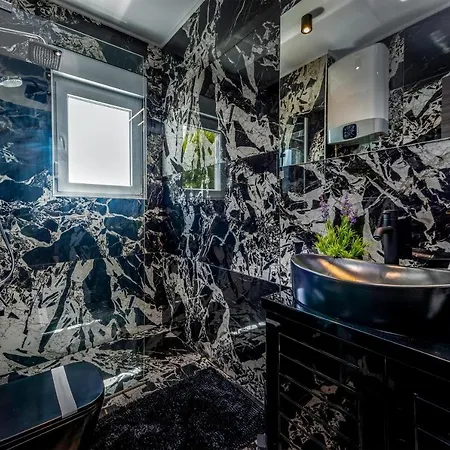 Apartment Exclusive Marangun *